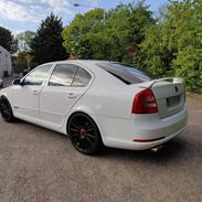 Skoda Octavia vRS 2,0 TDi DSG (SOLGT).