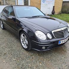 Mercedes Benz W211 e500 avantgarde