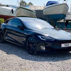 Tesla Model S 70R