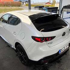 Mazda 3 2,0 SkyActiv-X 180 100th Anniversary aut. AWD