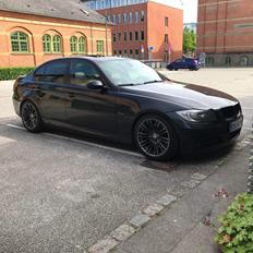 BMW E90 325d