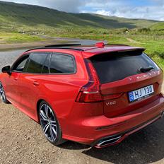 Volvo V60 R-DESIGN B4 MILD HYBRID