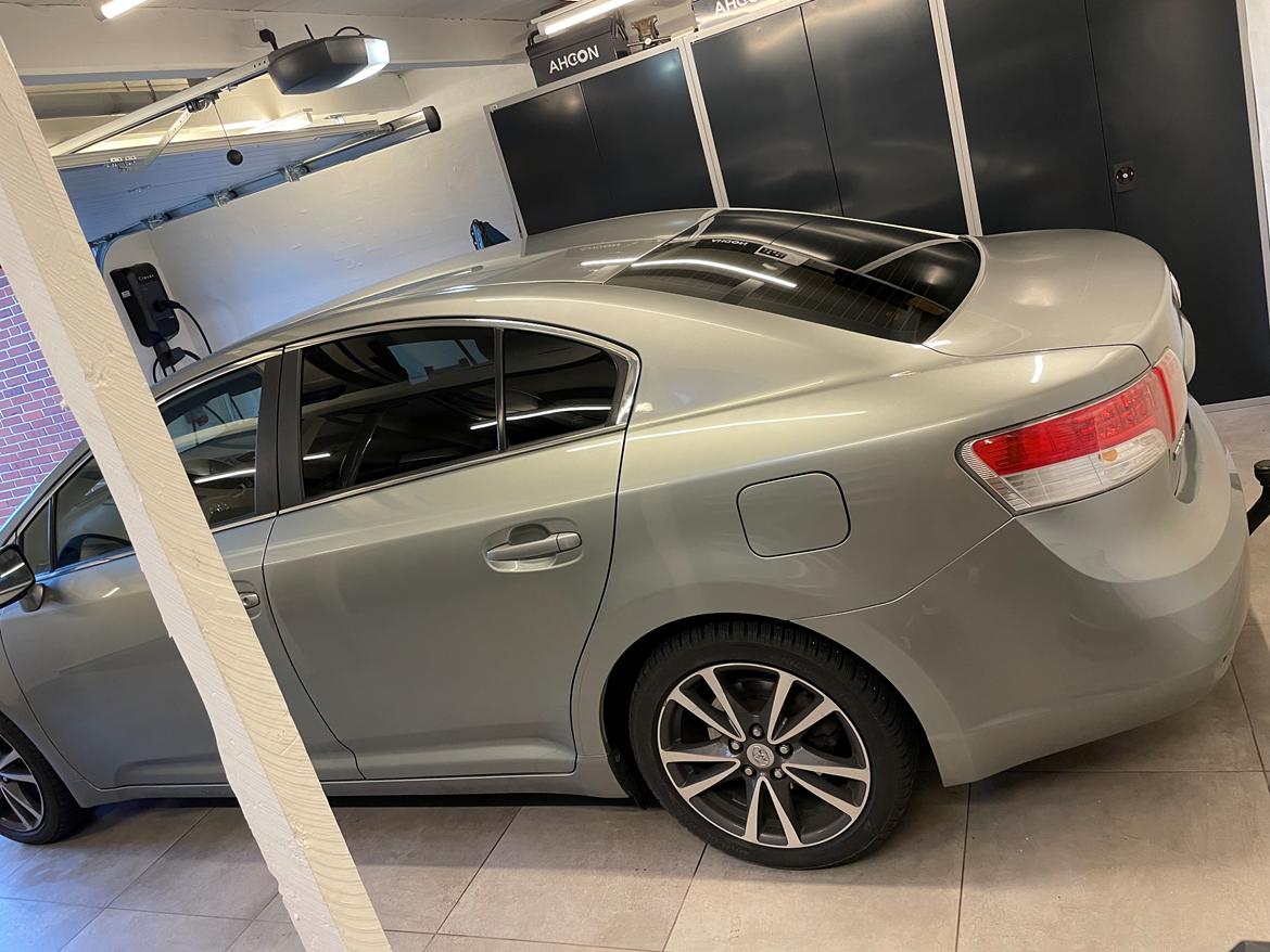 Toyota Avensis (Solgt) billede 14