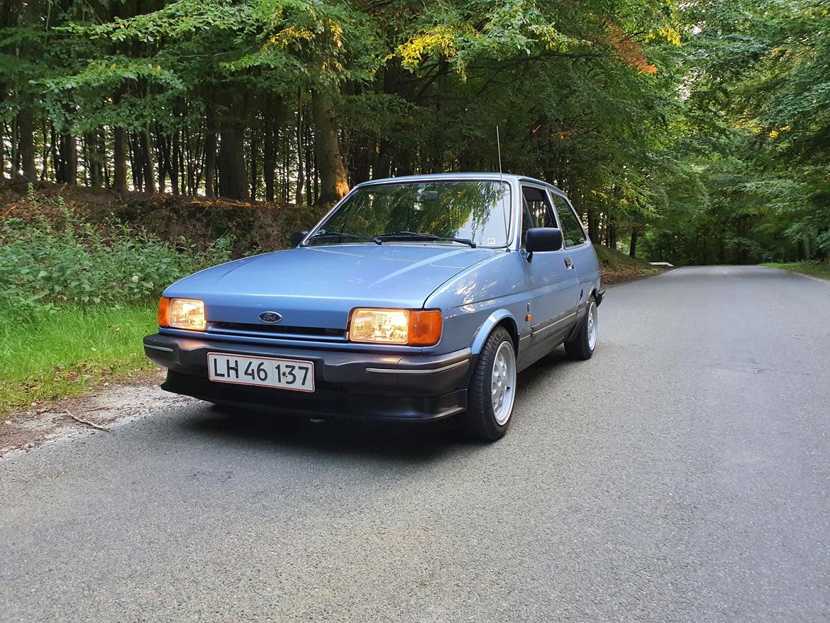 Ford Fiesta 1.1 Ghia billede 2