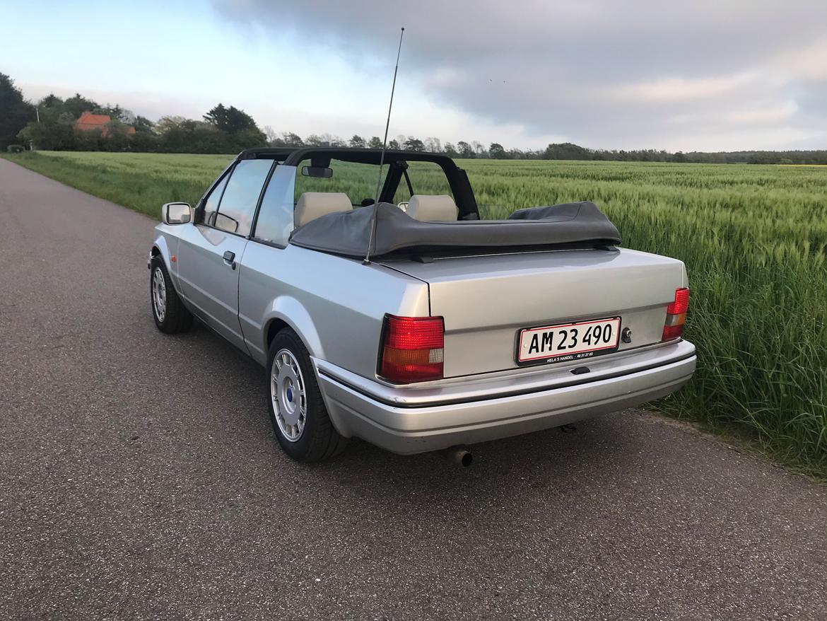 Ford Escort cabriolet billede 2