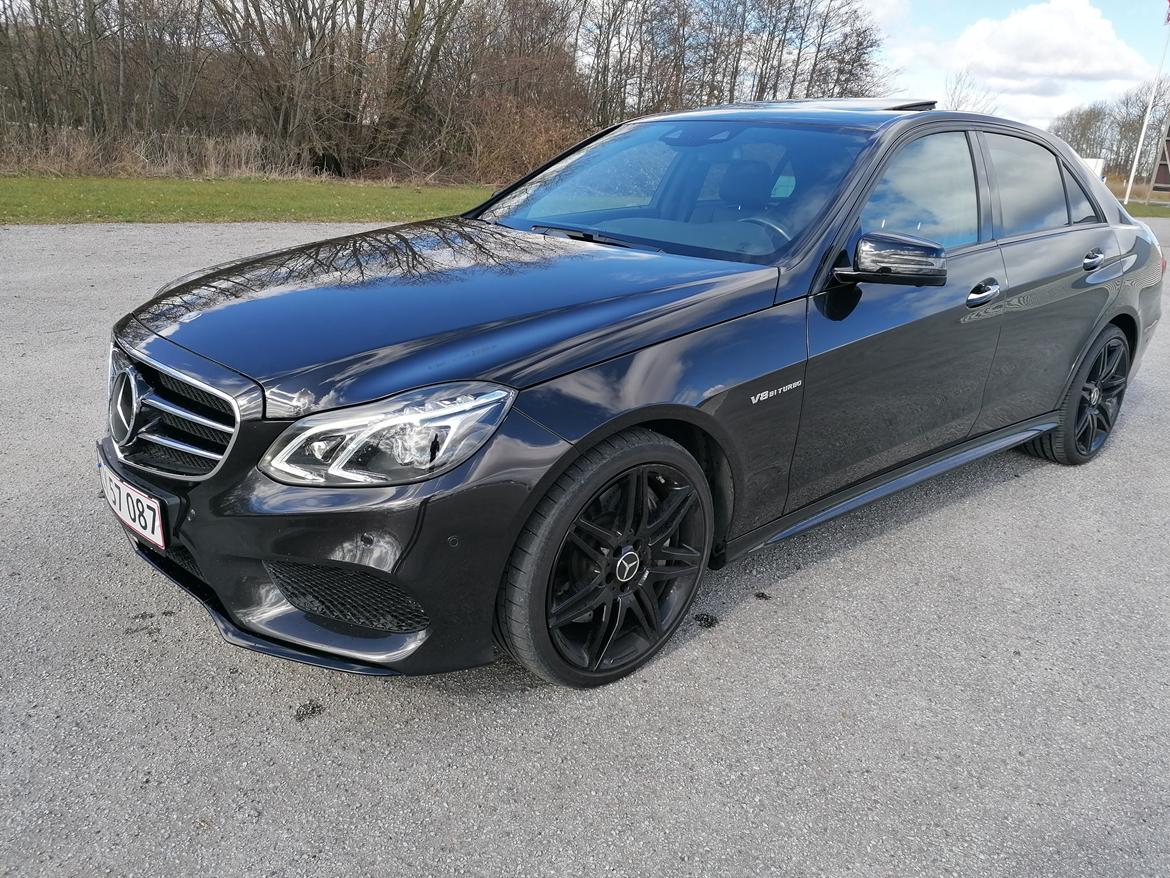 Mercedes Benz E500 4.7 BITURBO billede 1