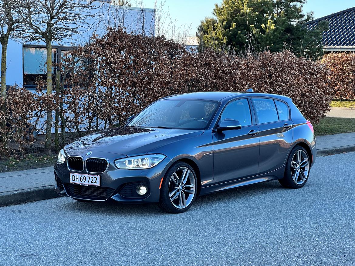 BMW 118i Auto billede 1