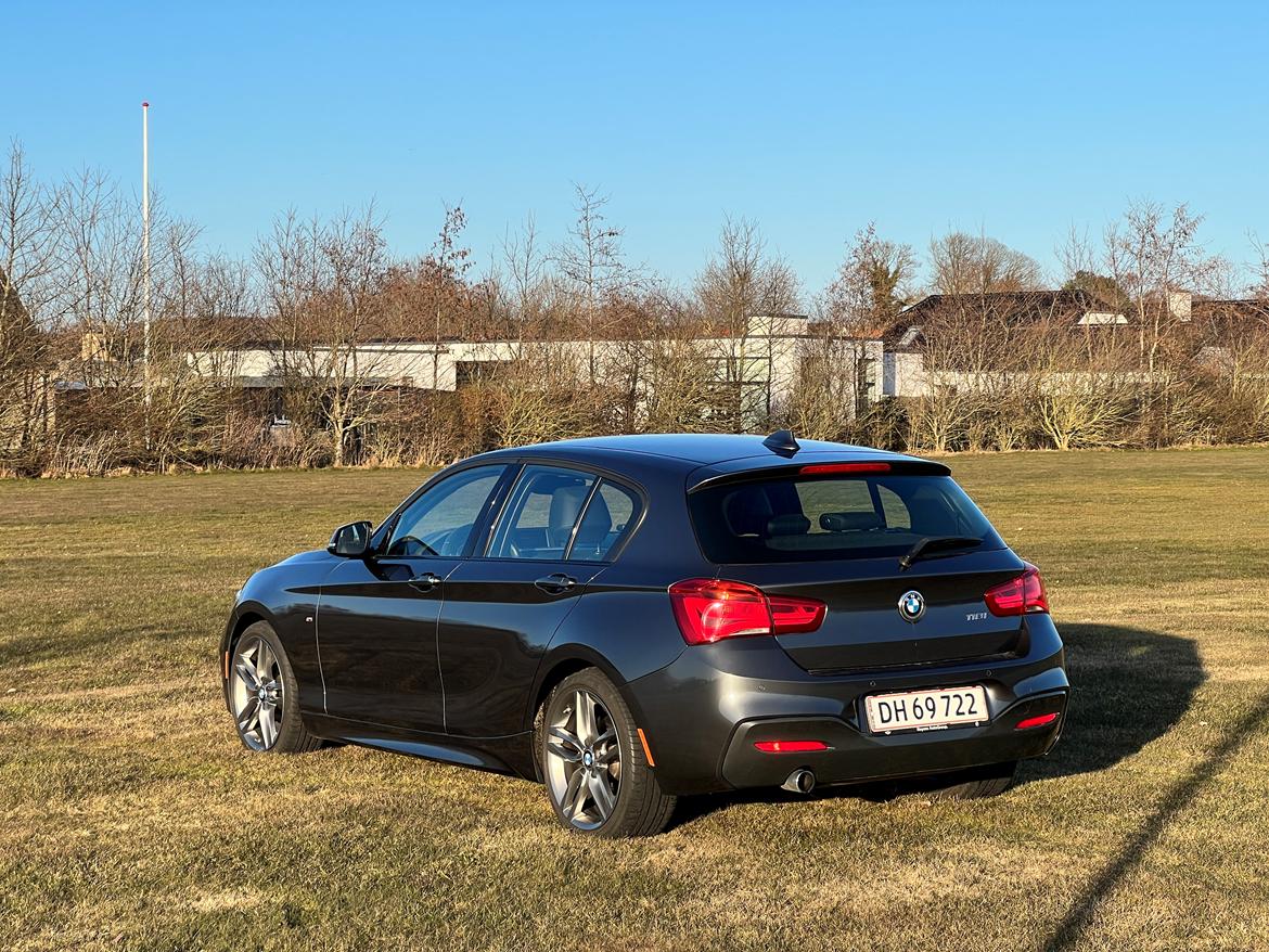 BMW 118i Auto billede 4