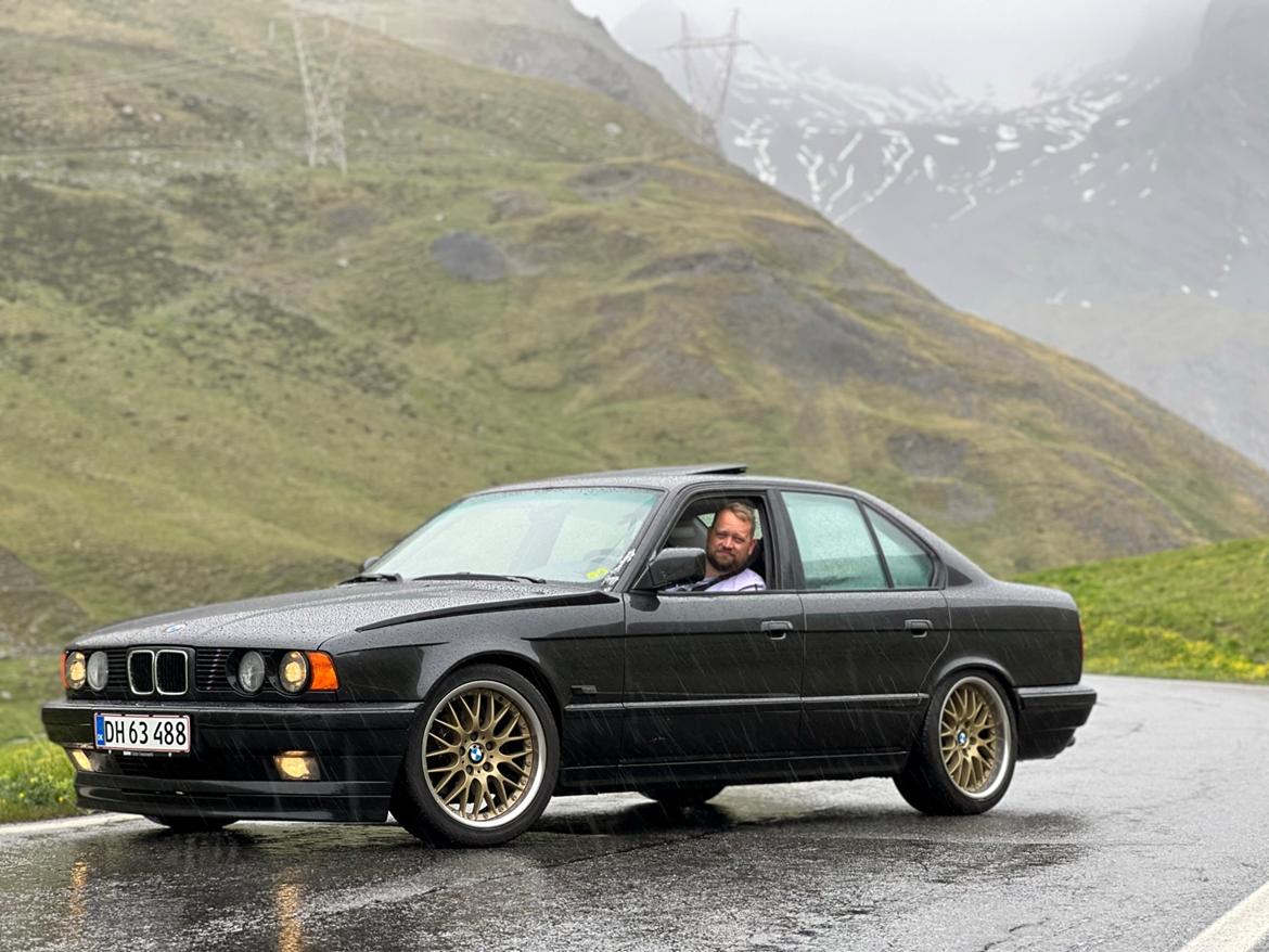 BMW E34 525i billede 1