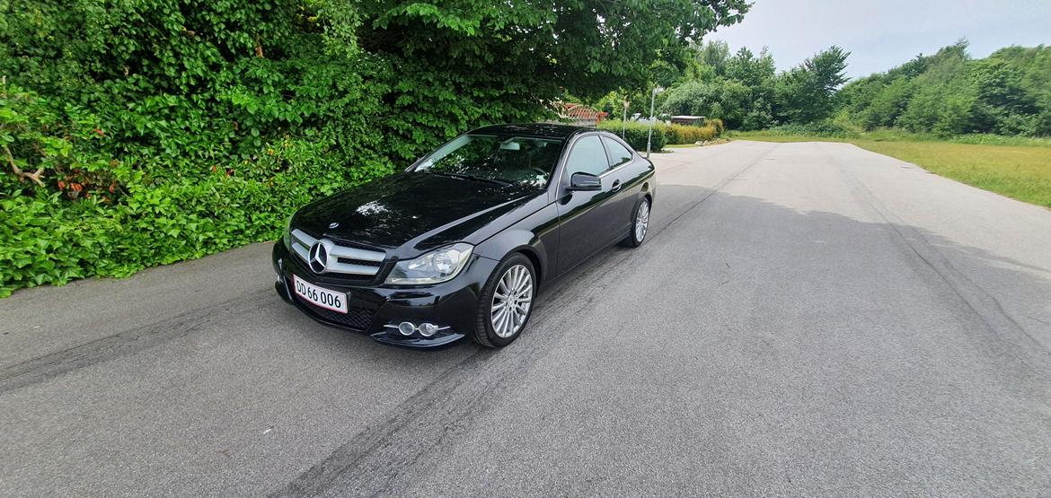 Mercedes Benz C- coupé (SOLGT) billede 1