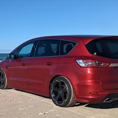 Ford S-Max 2.0 SCTi Titanium