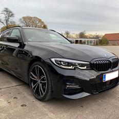 BMW 330i M-Sport Touring 