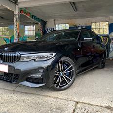 BMW 330i M-Sport Touring 