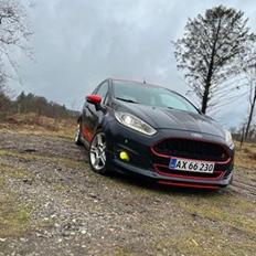 Ford Fiesta Black Edition