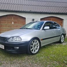 Toyota Avensis - 2,0