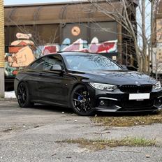 BMW 435i M-Sport 3.0 [Blackout]