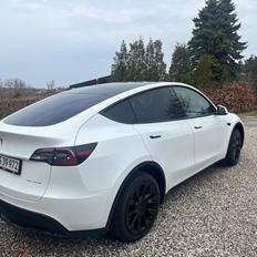 Tesla Model Y Long Range
