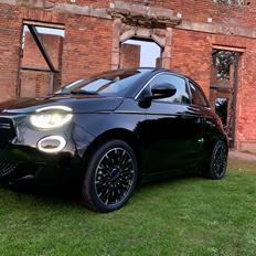 Fiat Fiat 500e la Prima Cabrio 2d..