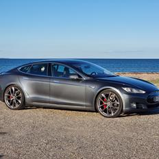 Tesla Model S P85+ Performance 