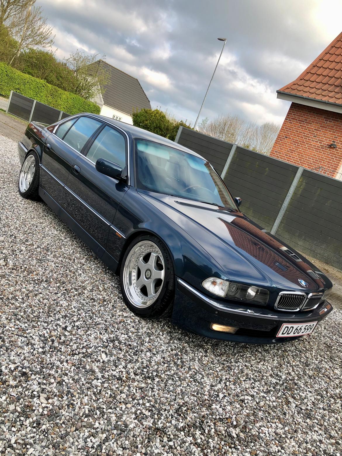 BMW 750i v12 billede 5