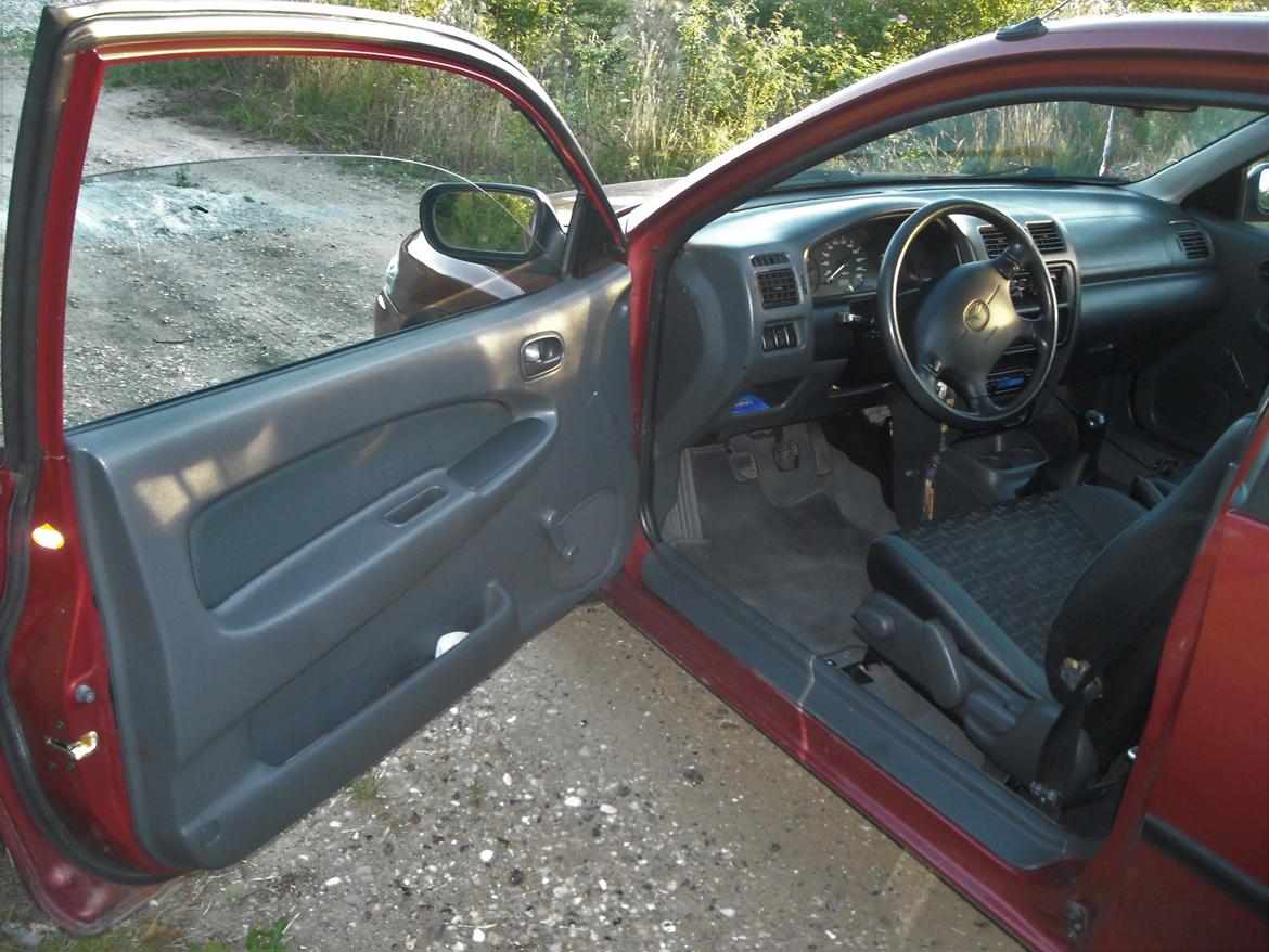 Mazda 323P Sport 1.5 16v Coupehatch - Kabinen billede 11