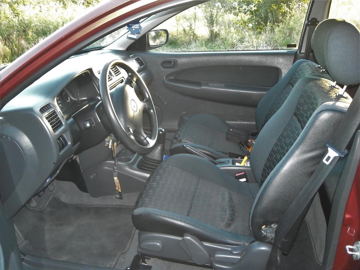 Mazda 323P Sport 1.5 16v Coupehatch - Kabinen billede 12