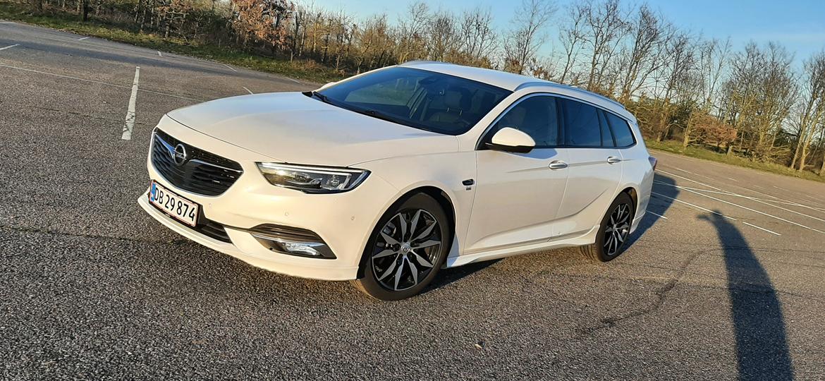 Opel Insignia Sport  Tourer OPC LINE billede 9