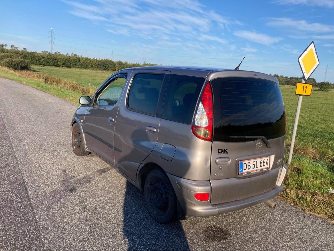 Toyota Yaris verso R.I.P billede 3