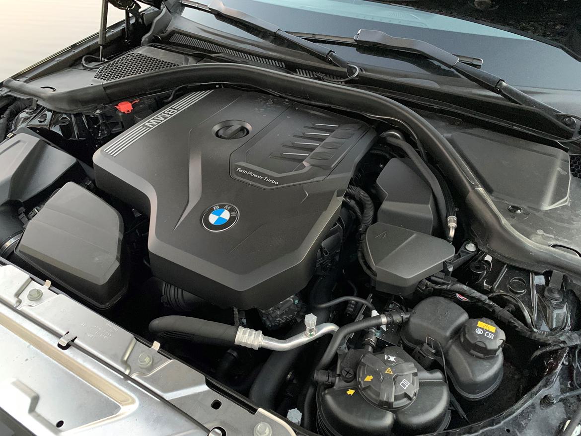 BMW 330i M-Sport Touring  billede 8