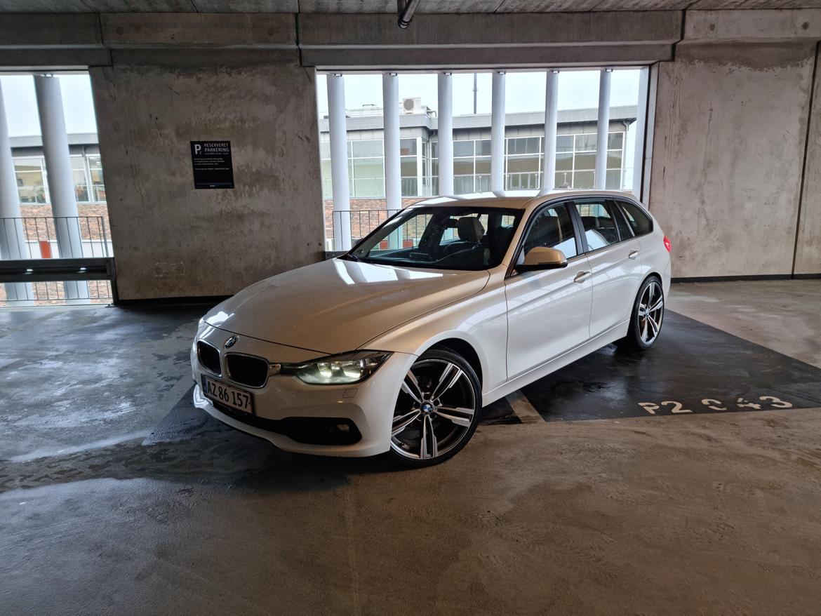 BMW 318d f31Touring steptr. billede 1