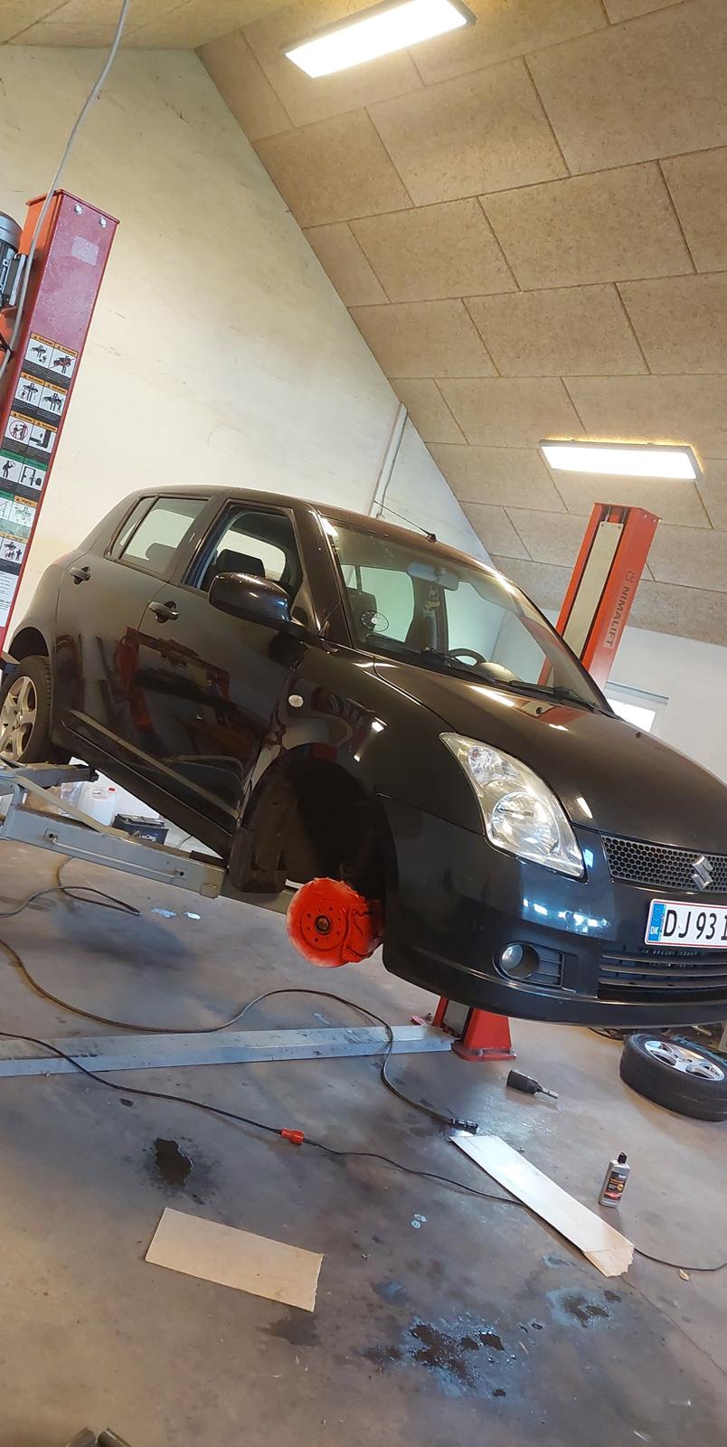 Suzuki swift solgt  billede 2