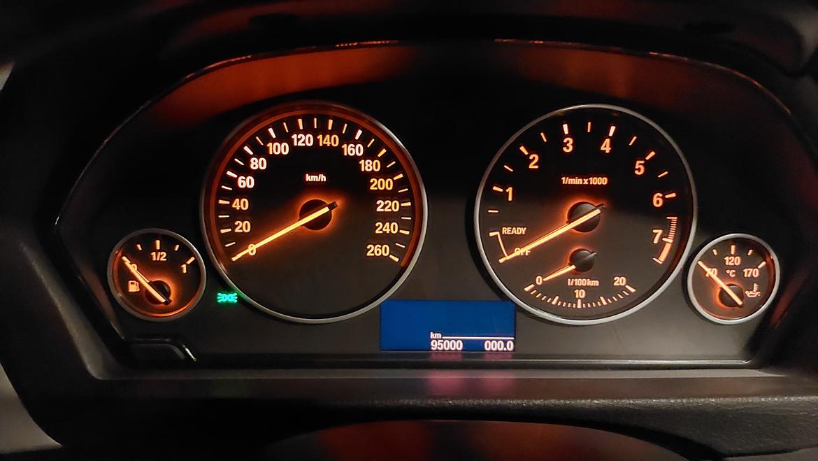 BMW 320i F30 "SOLGT" billede 8