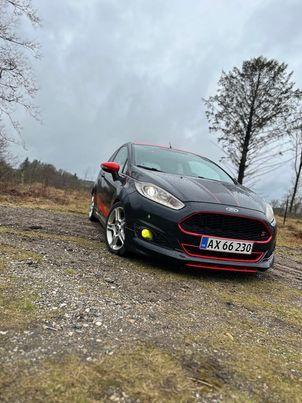 Ford Fiesta Black Edition billede 3