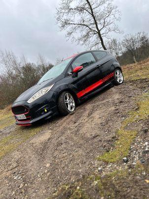 Ford Fiesta Black Edition billede 4