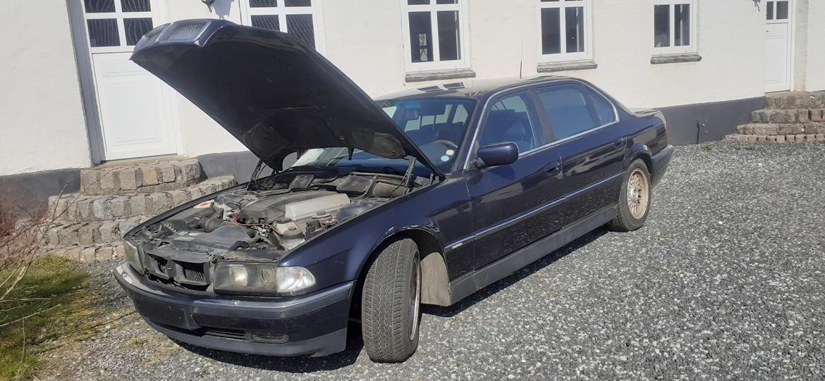 BMW E38 740iLA (Tidl. ministerbil) billede 2