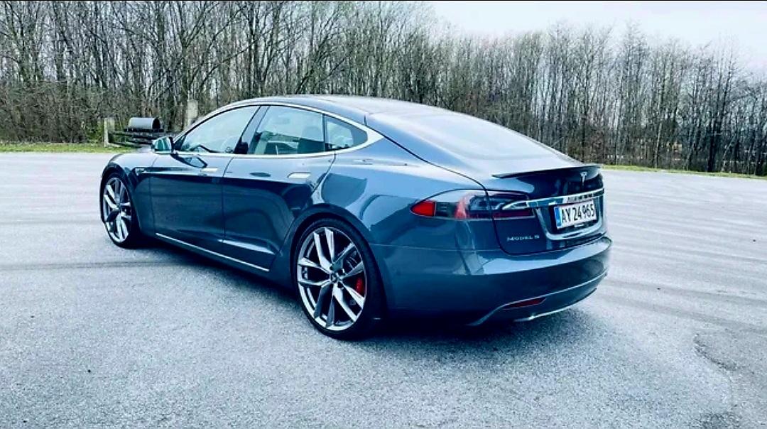 tesla-model-s-p85-performance-billeder-af-biler-uploaded-af-martin