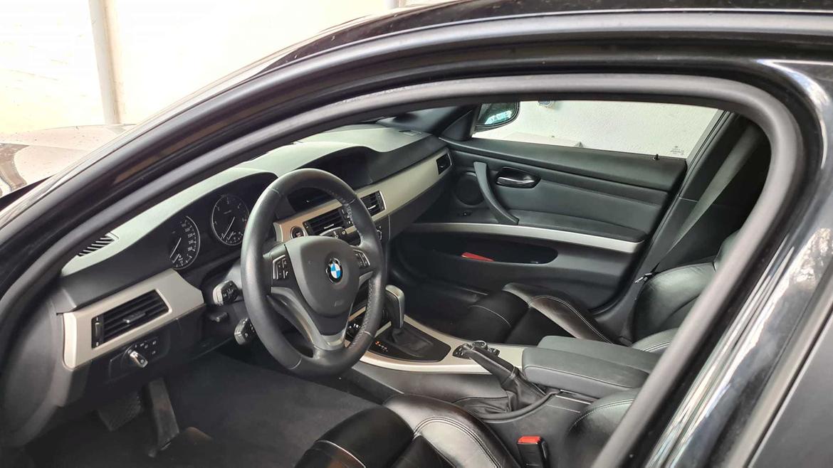 BMW 320d / E90 billede 7