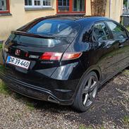 Honda Civic 1.8 Sport v-tec
