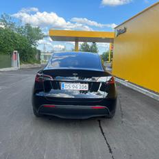 Tesla Model Y Long Range