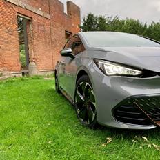 Seat CUPRA Born 77 E-Boost Vapor Grey..