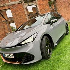 Seat CUPRA Born 77 E-Boost Vapor Grey..