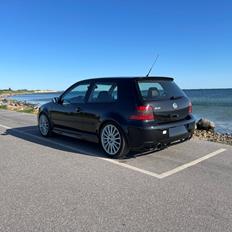 VW Golf 4 R32