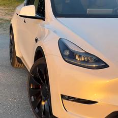 Tesla Model Y, Performance