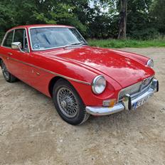 MG B GT