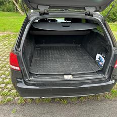 Mercedes Benz W212 E220 