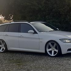 BMW E91 325d Touring M Sport Aut.