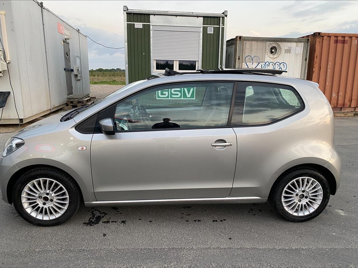 VW UP (High UP) Pendler Bil billede 2