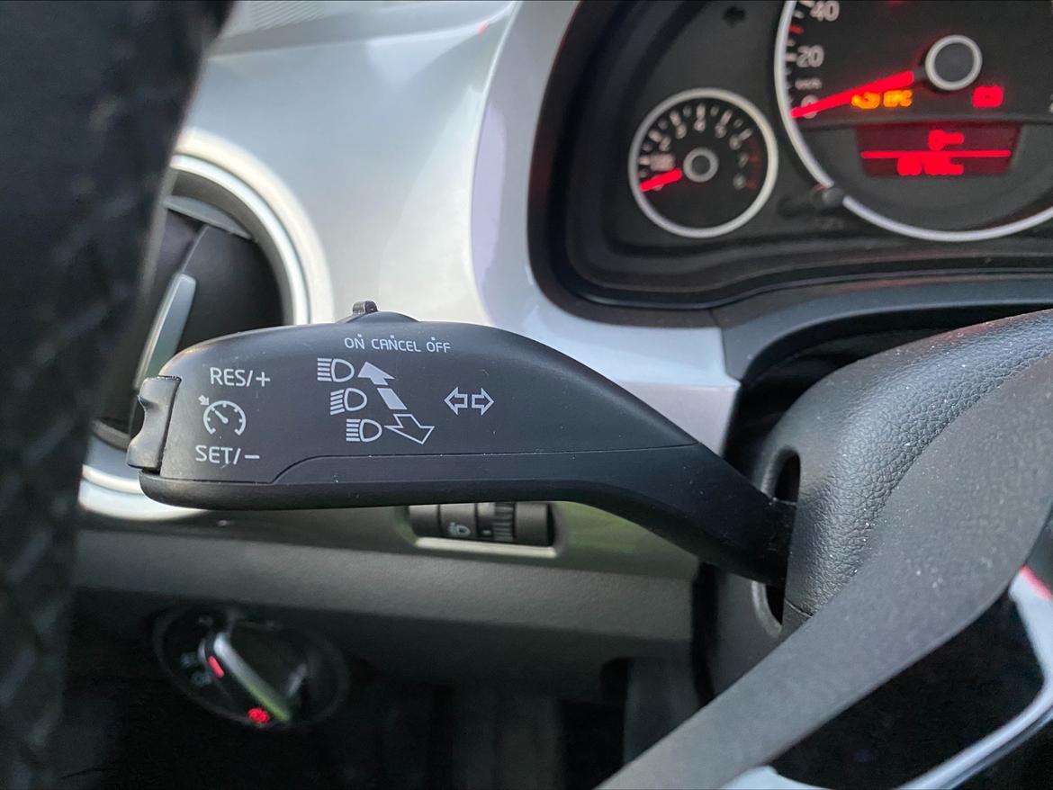 VW UP (High UP) Pendler Bil billede 5