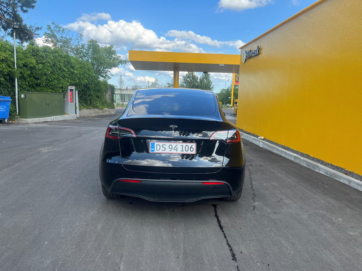 Tesla Model Y Long Range billede 2