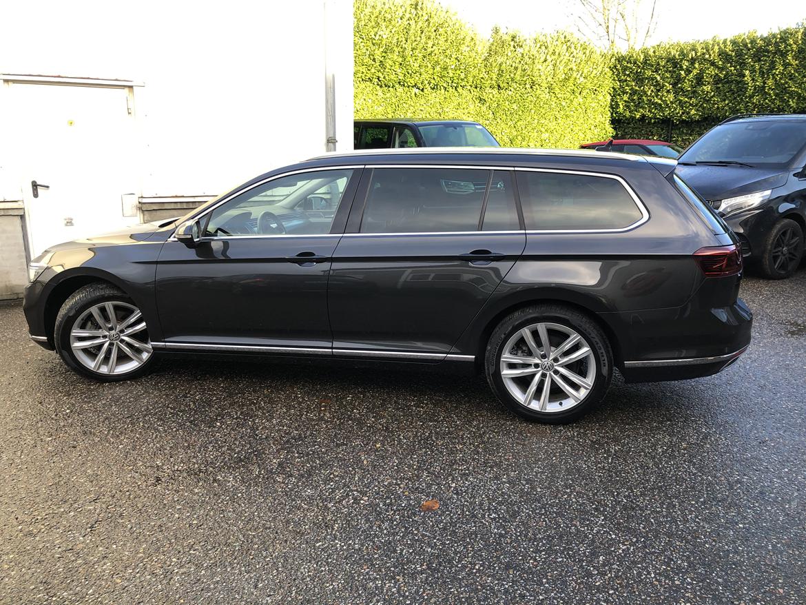 VW Passat Variant Elegance 2.0 TDI 190 DSG7 billede 2